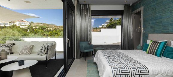 5 bedrooms Villa in Benahavis, Spain No. 4571 24