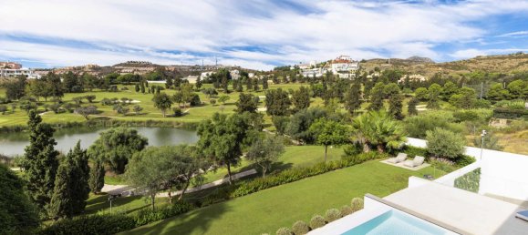 5 bedrooms Villa in Benahavis, Spain No. 4571 4