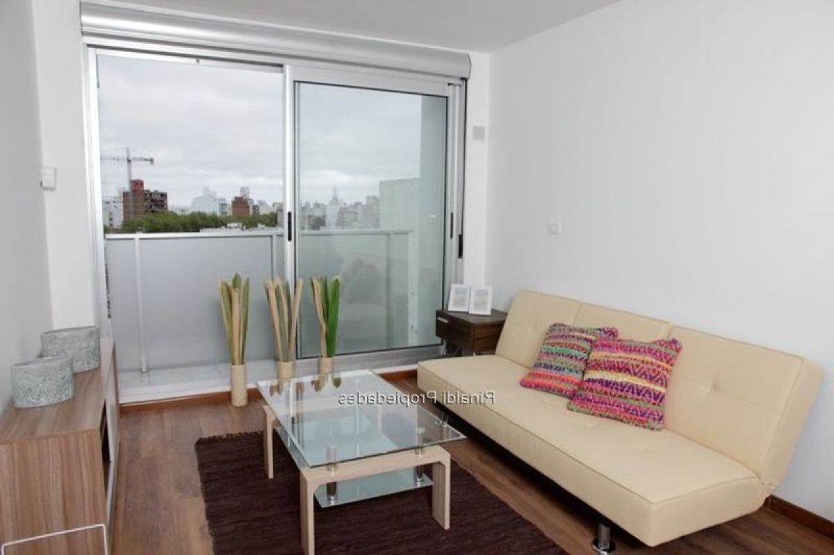 Apartamento de 2 dormitorios en Montevideo, Uruguay No. 4905