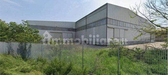 4 rooms Warehouse in Terranova dei Passerini, Italy No. 5050 5