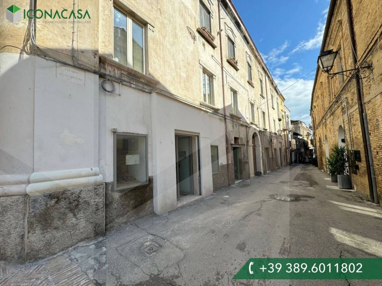 40m² Commercial property in Vasto, Italy No. 19246