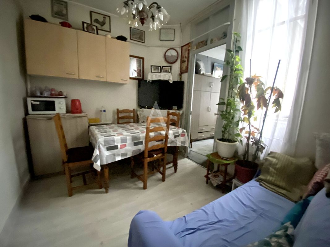 2 غرف نوم منزل في Fontenay-sous-Bois, France رقم 168653