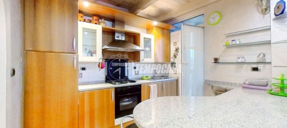 Apartamento de 4 dormitorios en Vado Ligure, Italy No. 312082 12