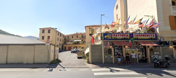 Apartamento de 4 dormitorios en Vado Ligure, Italy No. 312082 28