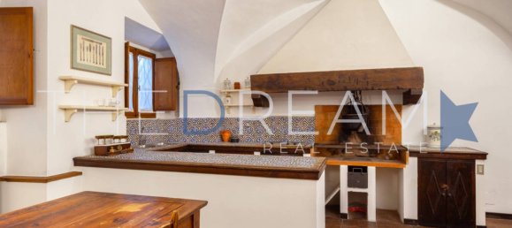 4 bedrooms Apartment in Florence, Italy No. 141258 32