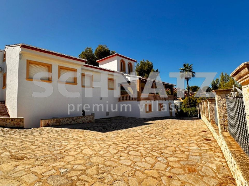 Villa de 5 dormitorios en Pedreguer, Spain No. 184793