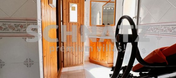 Villa de 5 dormitorios en Pedreguer, Spain No. 184793 13