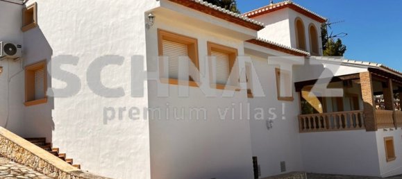 Villa de 5 dormitorios en Pedreguer, Spain No. 184793 2