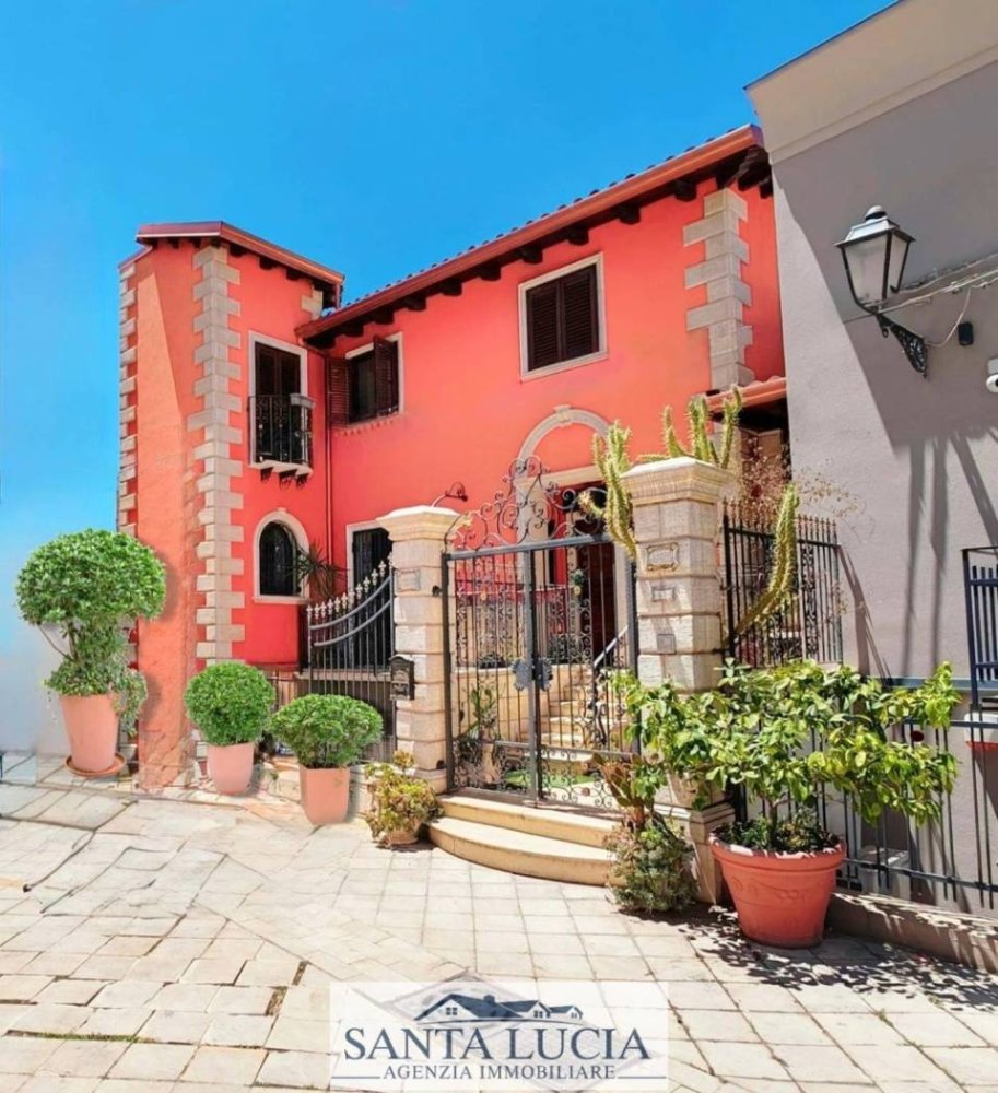 2 Schlafzimmer Schlösser in Canicattì, Italy, Nr. 269845