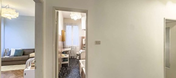 3 rooms Apartment in Modena, Italy No. 98689 13
