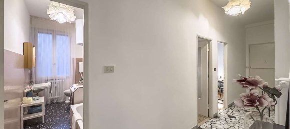 3 rooms Apartment in Modena, Italy No. 98689 60