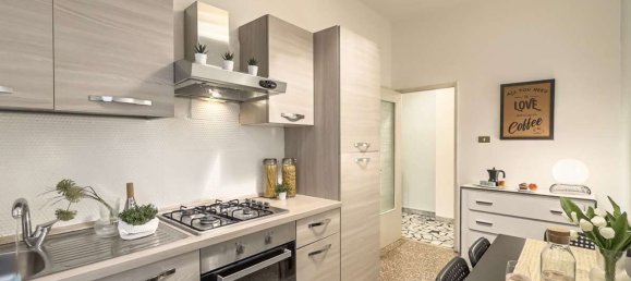 3 rooms Apartment in Modena, Italy No. 98689 56