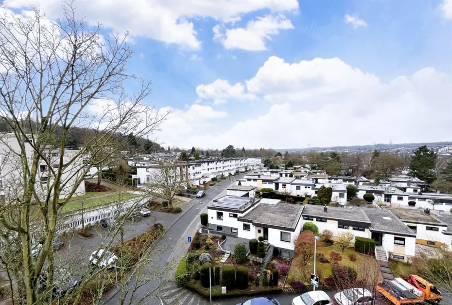 Apartamento de 3 habitaciónes en Bonn, Germany No. 56394