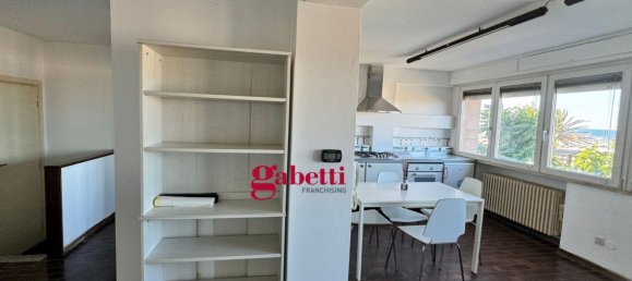 50m² Office in Rimini, Italy No. 290707 4