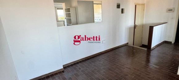 50m² Office in Rimini, Italy No. 290707 3