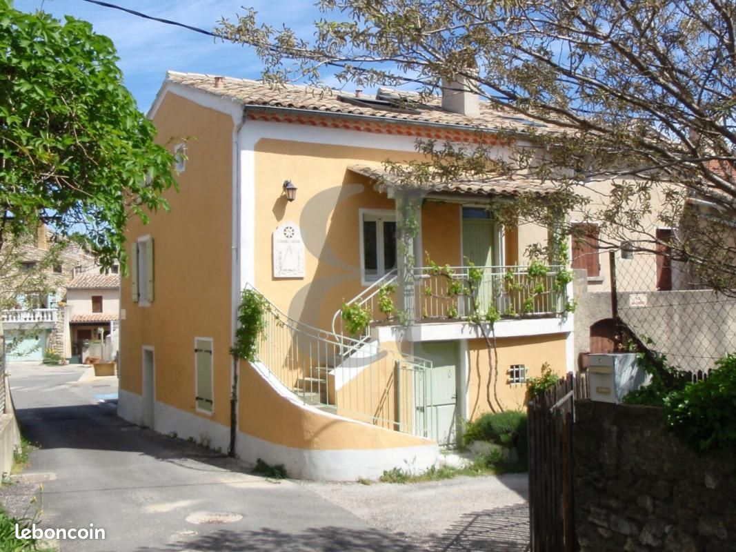 2 bedrooms Townhouse in Grignan, France No. 189745