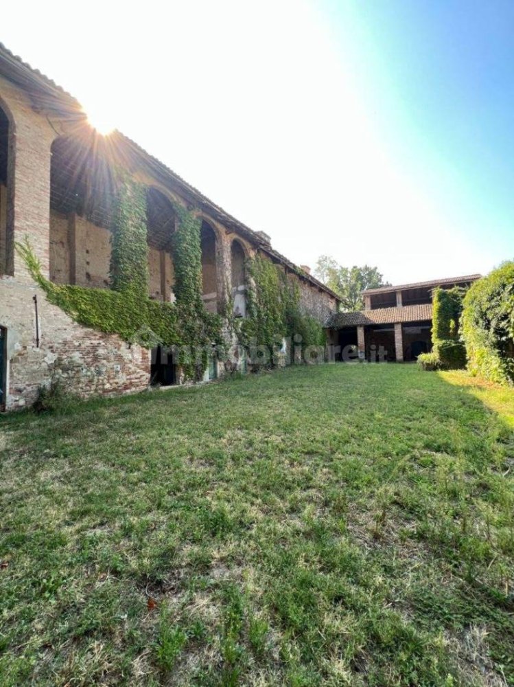 5 rooms Building in Spineto Scrivia, Italy No. 117300