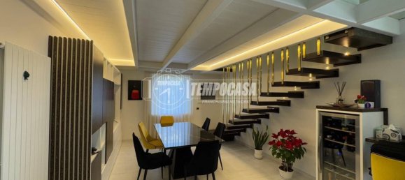 4 Schlafzimmer Wohnung in Naples, Italy, Nr. 9784 14