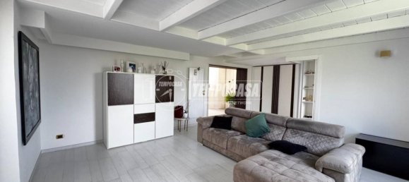 4 Schlafzimmer Wohnung in Naples, Italy, Nr. 9784 10