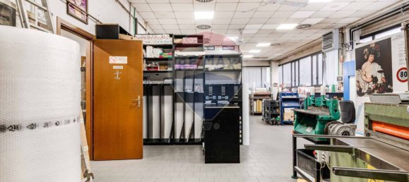 Imóvel comercial de 2 divisões em Busto Arsizio, Italy N.º 58568 6