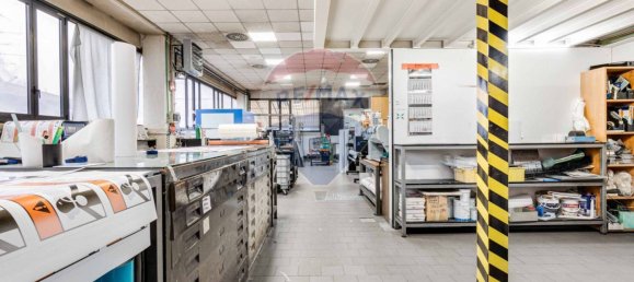 Imóvel comercial de 2 divisões em Busto Arsizio, Italy N.º 58568 4