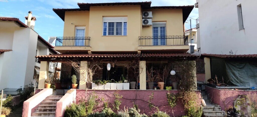 3 bedrooms Commercial property in Chortiatis, Greece No. 2533