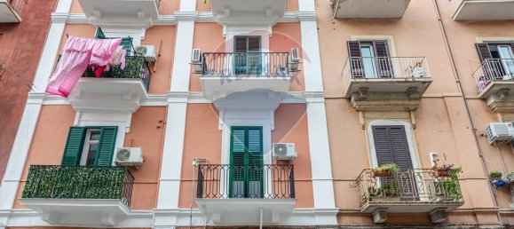 2 bedrooms Apartment in Bari, Italy No. 327973 4