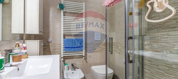 2 bedrooms Apartment in Bari, Italy No. 327973 8