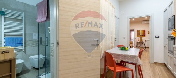 2 bedrooms Apartment in Bari, Italy No. 327973 7