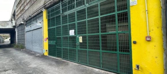 17m² Garage in Rome, Italy No. 205163 4