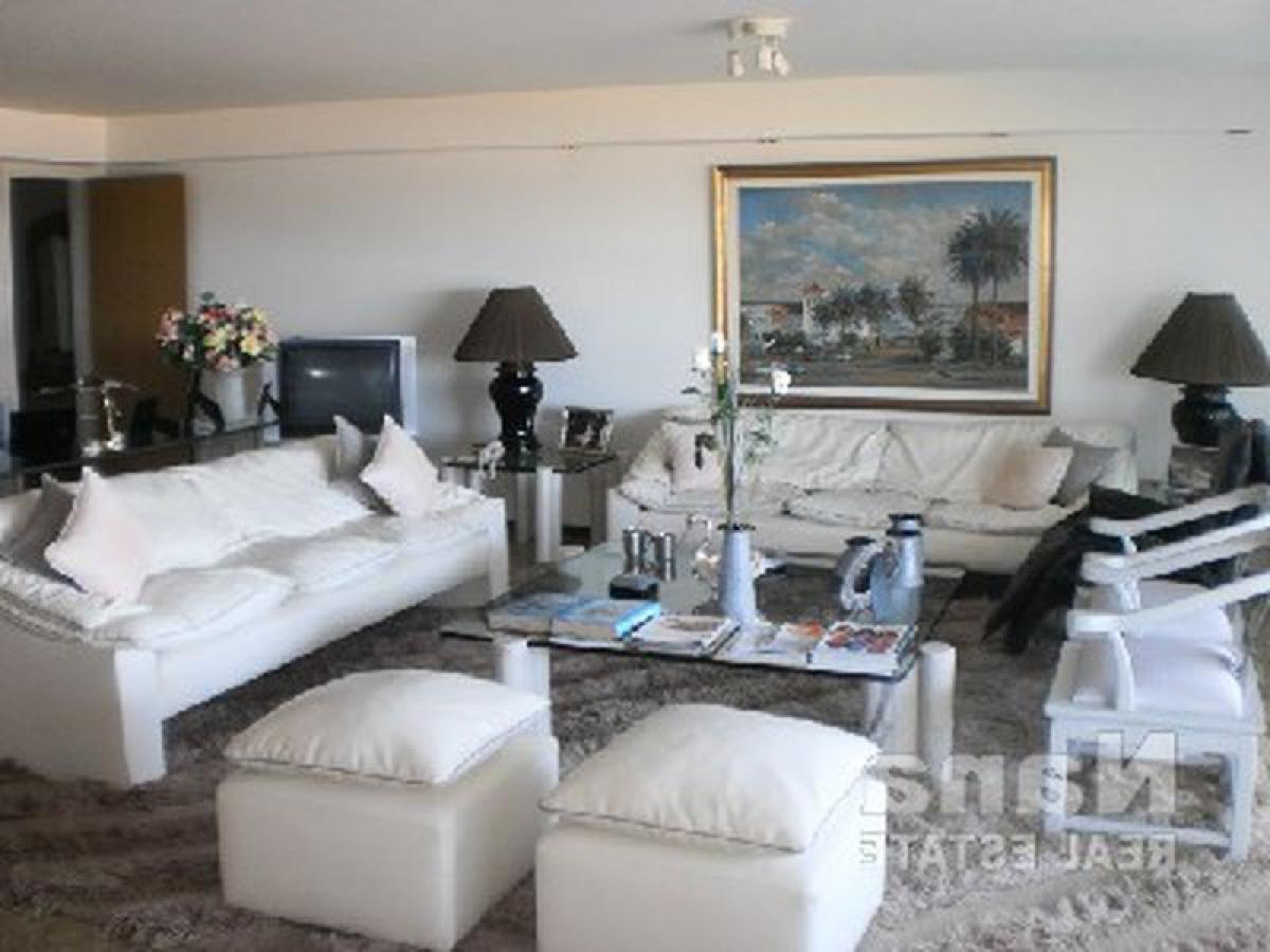 5 bedrooms Apartment in Maldonado, Uruguay No. 9641