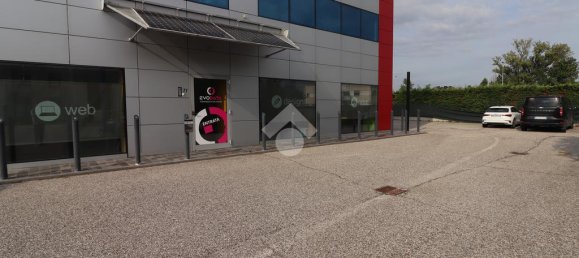 6-Zimmer Lagerhaus in Porto Mantovano, Italy, Nr. 147202 7