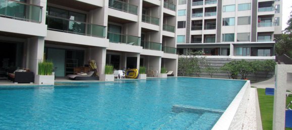 2 bedrooms Condo in Pattaya, Thailand No. 638 20