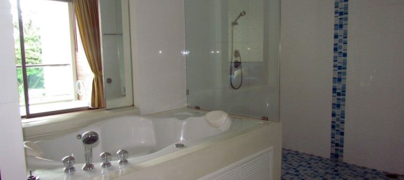2 bedrooms Condo in Pattaya, Thailand No. 638 15
