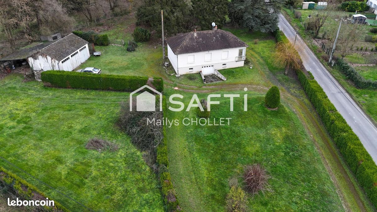 2 bedrooms House in Saint-Epain, France No. 244599