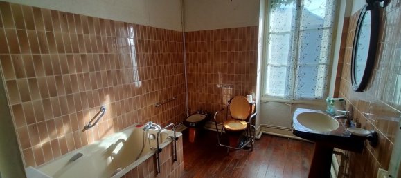 Дом с 5 спальнями в Реи, Франция № 65520 6