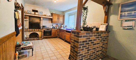 Casa de 4 dormitorios en Callac, France No. 320102 4