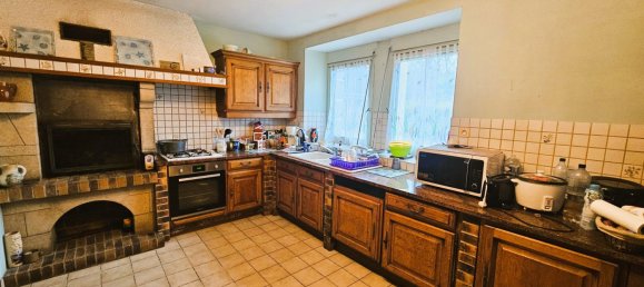 Casa de 4 dormitorios en Callac, France No. 320102 5