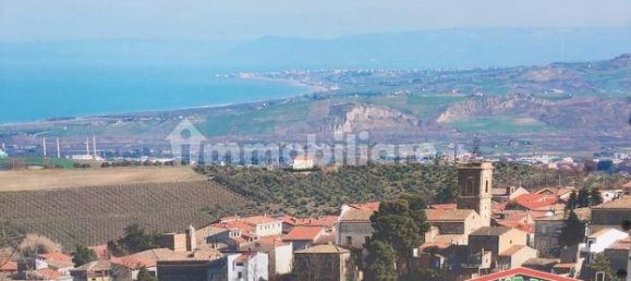 3 Schlafzimmer Haus in Lentella, Italy, Nr. 237200 15