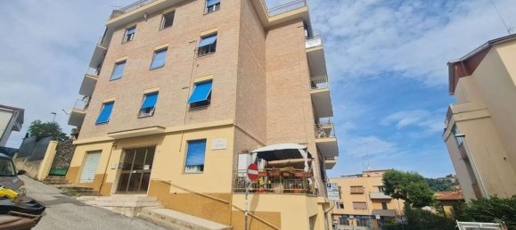 Квартира с 3 комнатами в Анкона, Италия № 154280 30