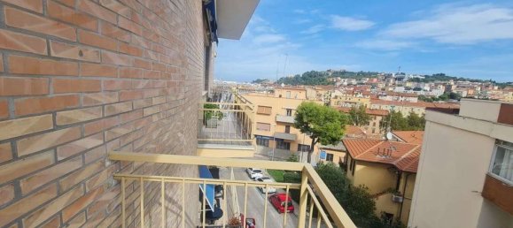 Квартира с 3 комнатами в Анкона, Италия № 154280 27