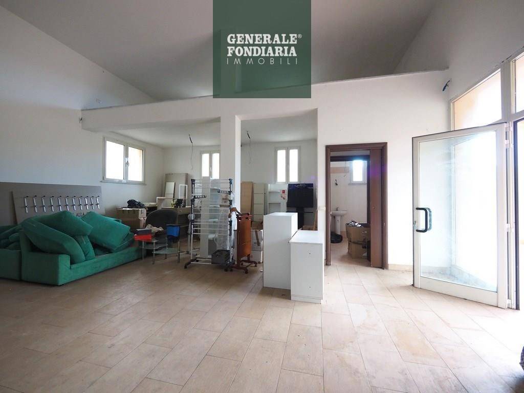 2 rooms Commercial property in Aulla, Italy No. 351329