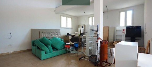2 rooms Commercial property in Aulla, Italy No. 351329 9