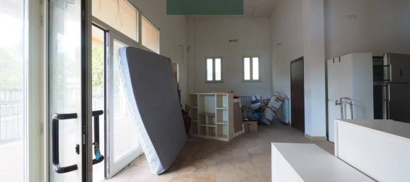 2 rooms Commercial property in Aulla, Italy No. 351329 2