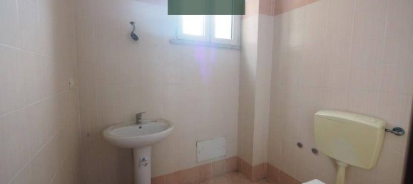 2 rooms Commercial property in Aulla, Italy No. 351329 8