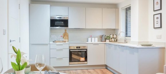 1 bedroom Apartment in Epsom, United Kingdom No. 9728 2