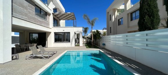 Villa de 3 dormitorios en Paralimni, Cyprus No. 3838 5