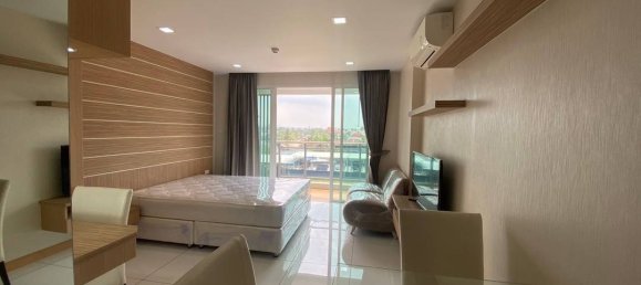 Studio in the Condo in Pattaya, Thailand No. 33431 11