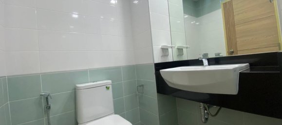 Studio in the Condo in Pattaya, Thailand No. 33431 4