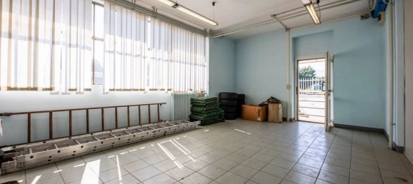 مستودع في Moncalieri, Italy 180متر مربع رقم 72772 4